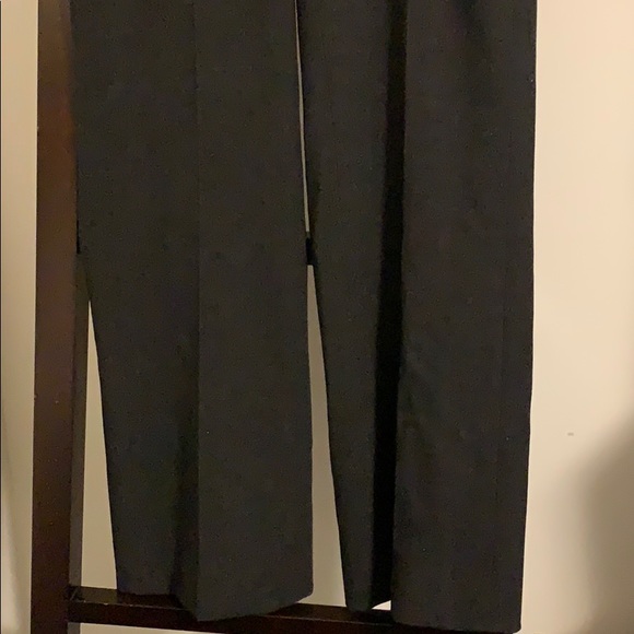 Grey wool Elie Tahari pant.  Never worn. Lined. - Picture 8 of 12